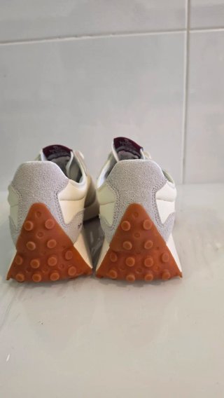 New Balance 327 Talla 38 Beige/Granate