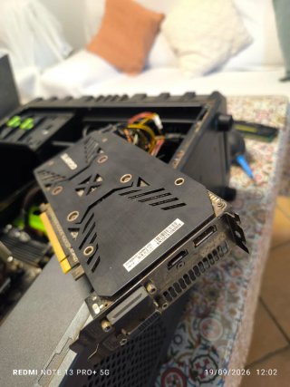 Tarjeta Gráfica Gigabyte AMD R9 380x