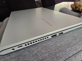 Portatile ASUS Vivobook Argento