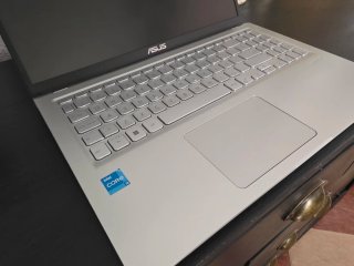 Portatile ASUS Vivobook Argento