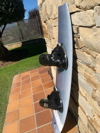 Tavola da wakeboard GTO con attacchi e scarponi