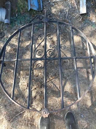 Reja de hierro forjado circular