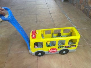 Autobús escolar de juguete