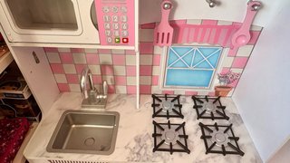 Cocinita de madera