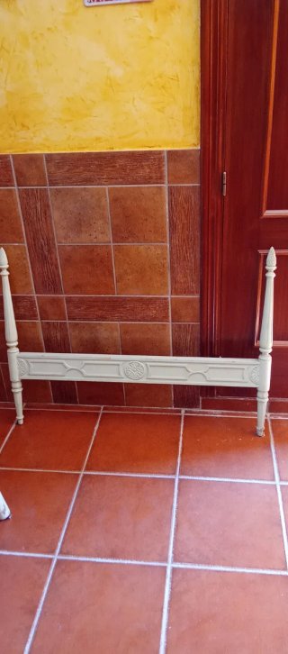 Bonito Cabecero de cama ovalado de rejilla