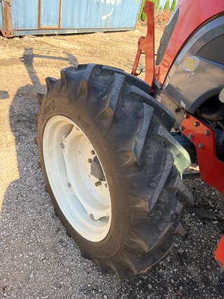 TRACTOR CON PALA, KIOTI DK 751C
