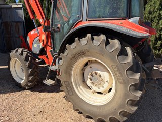 TRACTOR CON PALA, KIOTI DK 751C