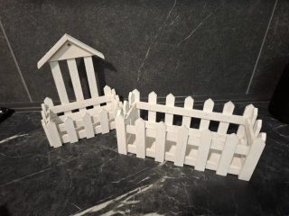 Porta oggetti in legno bianco