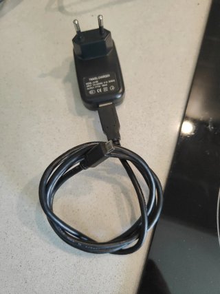 Cargador Micro USB LA-300 5V 180mA