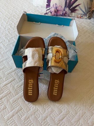 Sandalias Mustang Confort Talla 41 Doradas