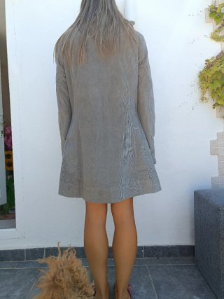 Gabardina corta pana gris doble botonadura