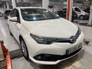 Toyota Auris 2016 Hybrid