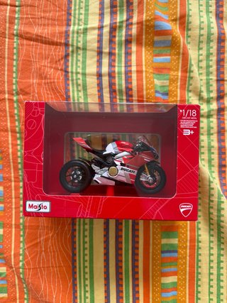 Moto Ducati Maisto 1/18