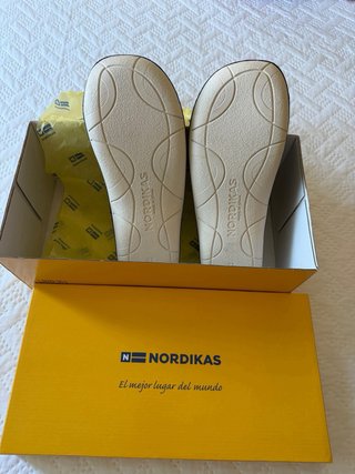 Zapatillas Nordikas Marrón Talla 41 Nuevas