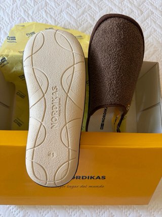 Zapatillas Nordikas Marrón Talla 41 Nuevas