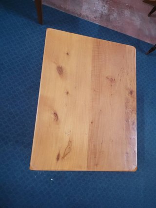 MESA AUXILIAR DE MADERA