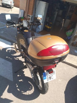 Suzuki DR Big 800S Negra y Dorada