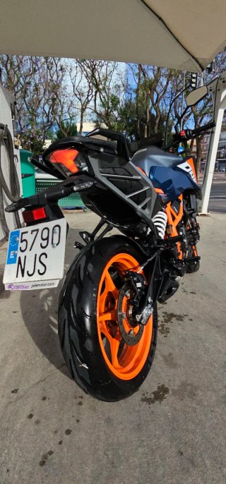 KTM 390 DUKE 2026 Azul/Naranja