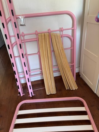 Cama infantil y supletoria rosa