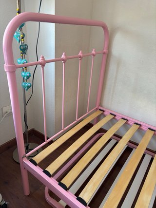 Cama infantil y supletoria rosa