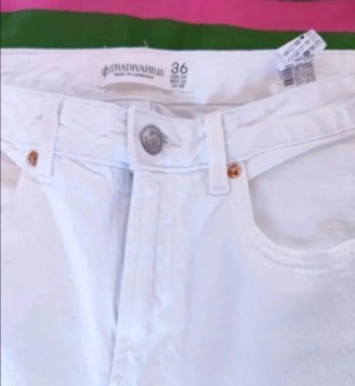 Pantalón D98 blanco 36 Stradivarius