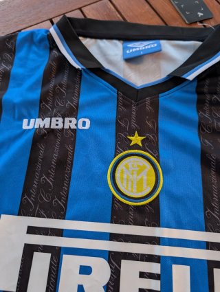Camiseta Retro Inter Milán 90s Umbro