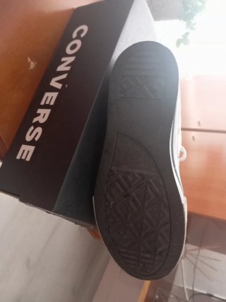 Tenis Converse Niña Botín Negro la talla es 33,5