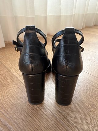 Zapatos Bimani Negros Tacón Cocodrilo