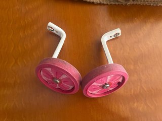 Bici infantil Minnie con cesta y asiento