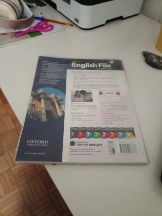 Libro English File B2.1 – Fourth Edition de Oxford