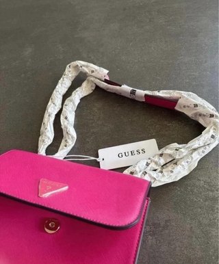 Borsa Guess fucsia nuova con cartellino