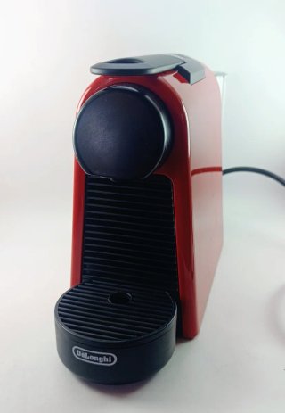 Cafetera Nespresso DeLonghi Roja