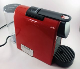 Cafetera Nespresso DeLonghi Roja