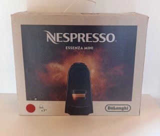 Cafetera Nespresso DeLonghi Roja