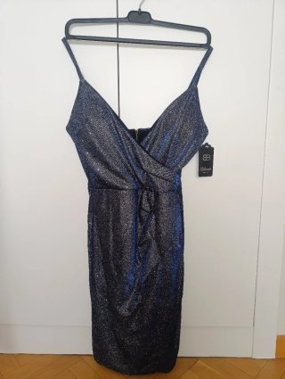 Vestido de fiesta con brillo azul