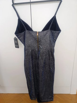 Vestido de fiesta con brillo azul