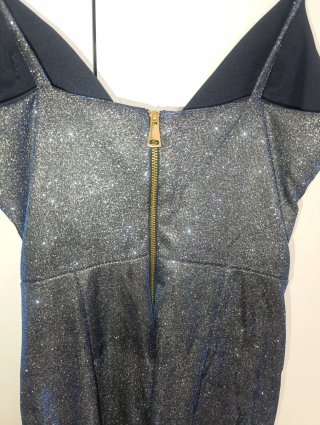 Vestido de fiesta con brillo azul