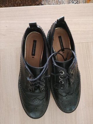 Zapatos Stradivarius negros talla 37