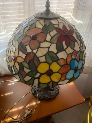 Lampada da tavolo Tiffany in cristallo e metallo