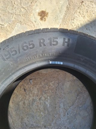 Pareja de Neumáticos Continental 195/65 R15 91H