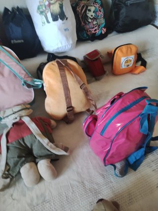 Bolsos / Mochilas / bandoleras /
