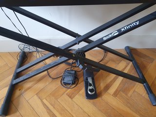 Piano digital Yamaha P-45 (88 teclas) con Soporte
