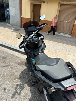Honda X-ADV 2025 Negra