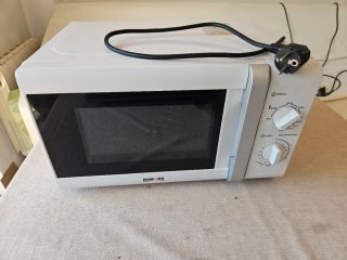 Microondas Rommer Blanco.