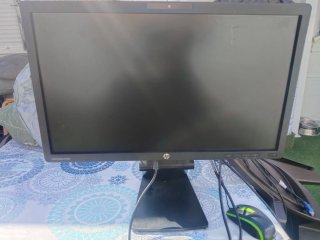 Pantalla HP EliteDisplay E221c Negra
