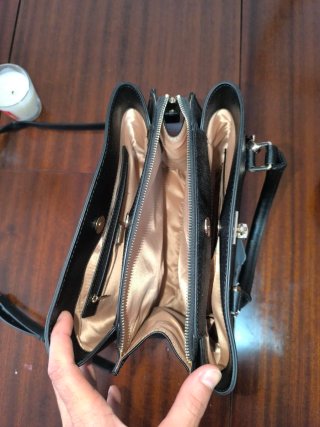 Bolso Guess Negro Marilyn Satchel