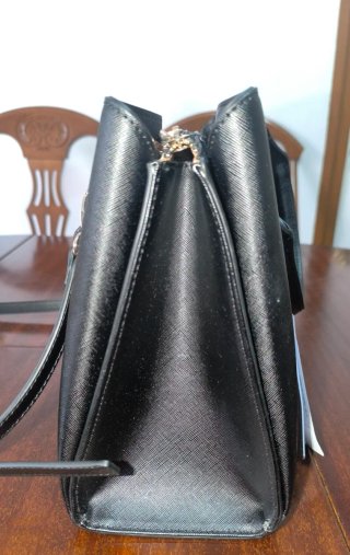 Bolso Guess Negro Marilyn Satchel