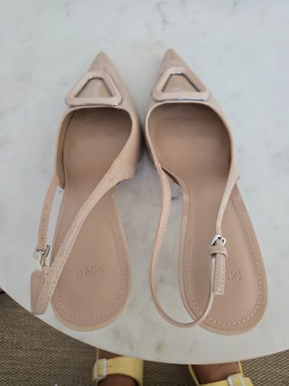 Zapatos Mango Talla 40 Nude Beige con bolsa.