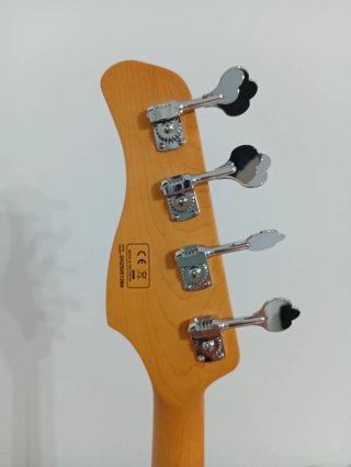 Sire Marcus Miller V6 Bajo Eléctrico