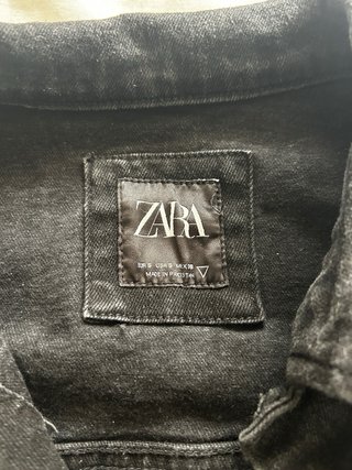 Chaqueta vaquera negra Zara